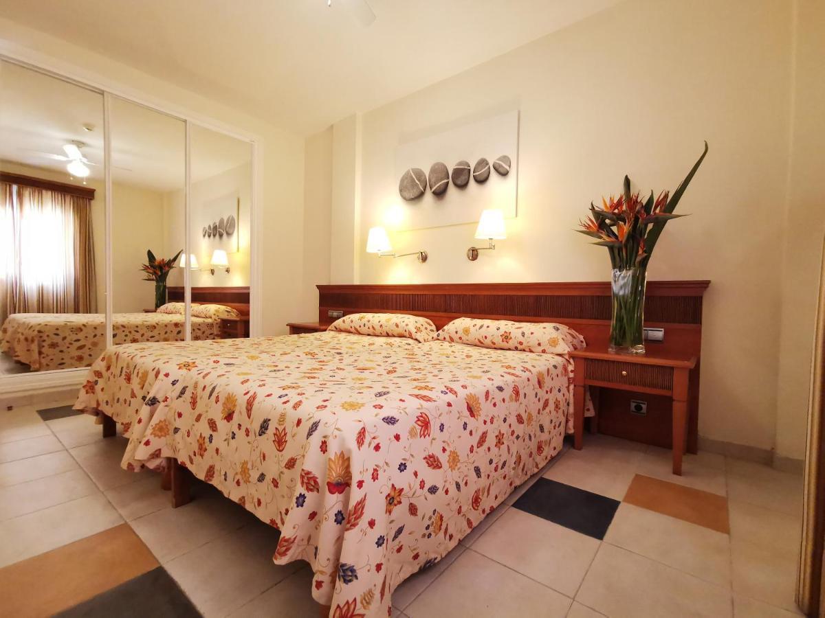 Aparthotel El Cerrito Playa Cancajos.- BreNa Baja  エクステリア 写真